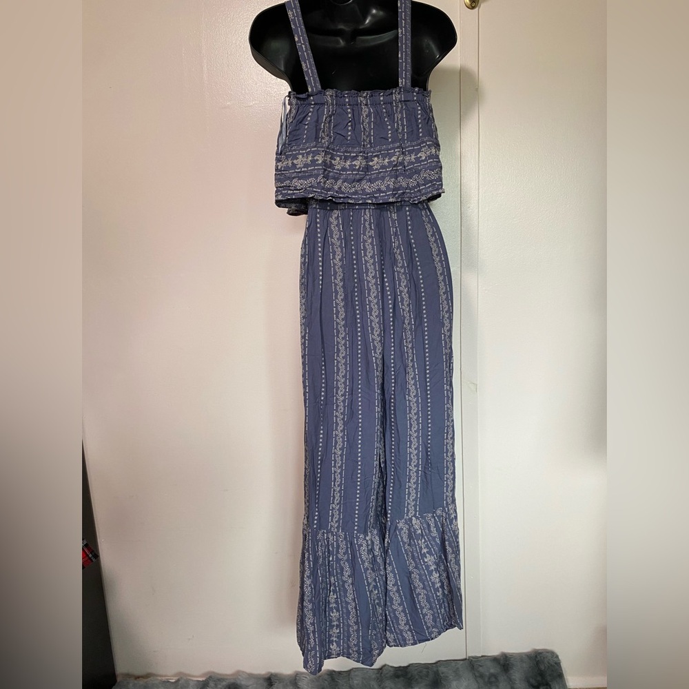 Blue Strapless Jumpsuit With Patterned Details - image 8